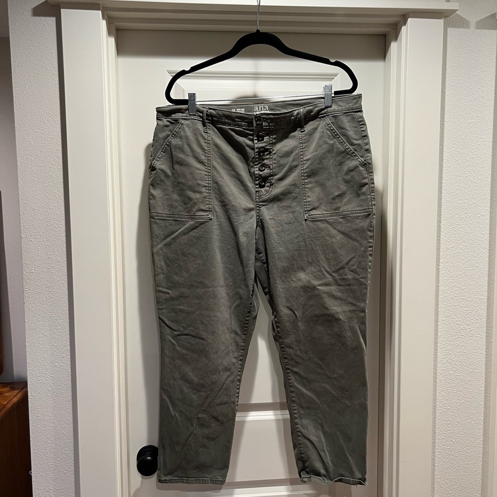 a.n.a women’s Olive Chinos